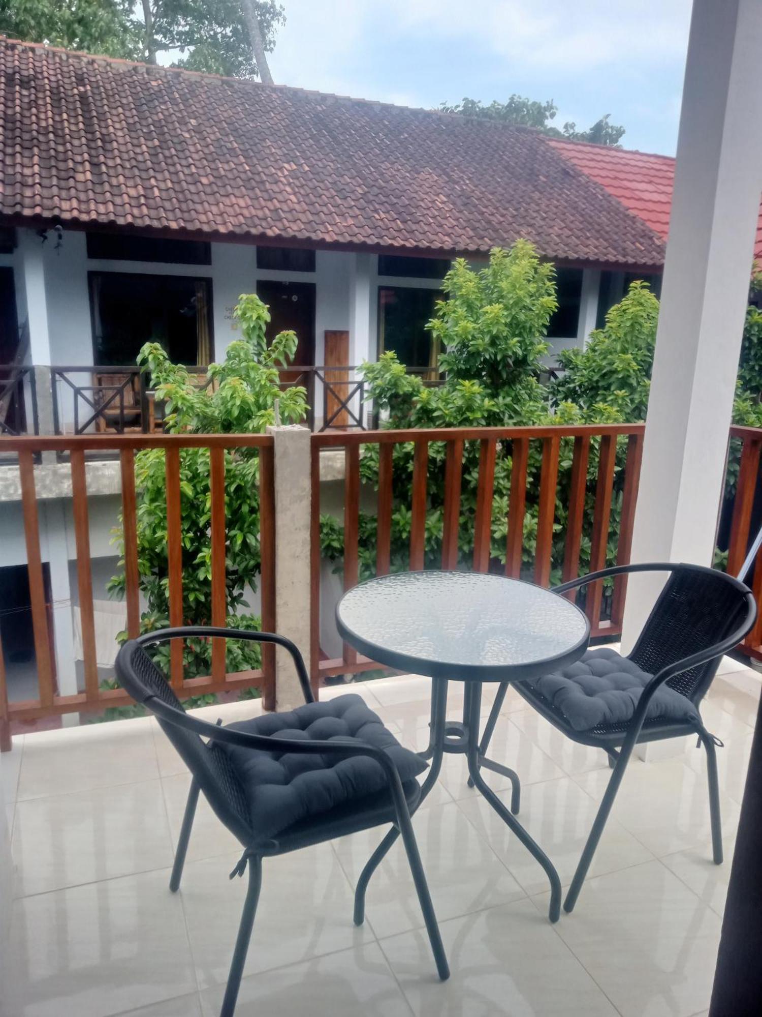 Lilypad Guest House Kuta  Exterior photo
